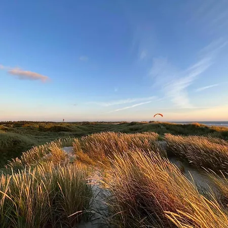 5 Person In Дом отдыха Вайерс-Странд